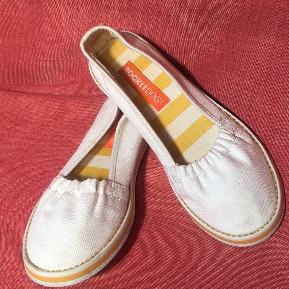 Rocket Dog Slip On size 6 1/2